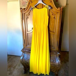 GORGEOUS LONG SEXY YELLOW DRESS